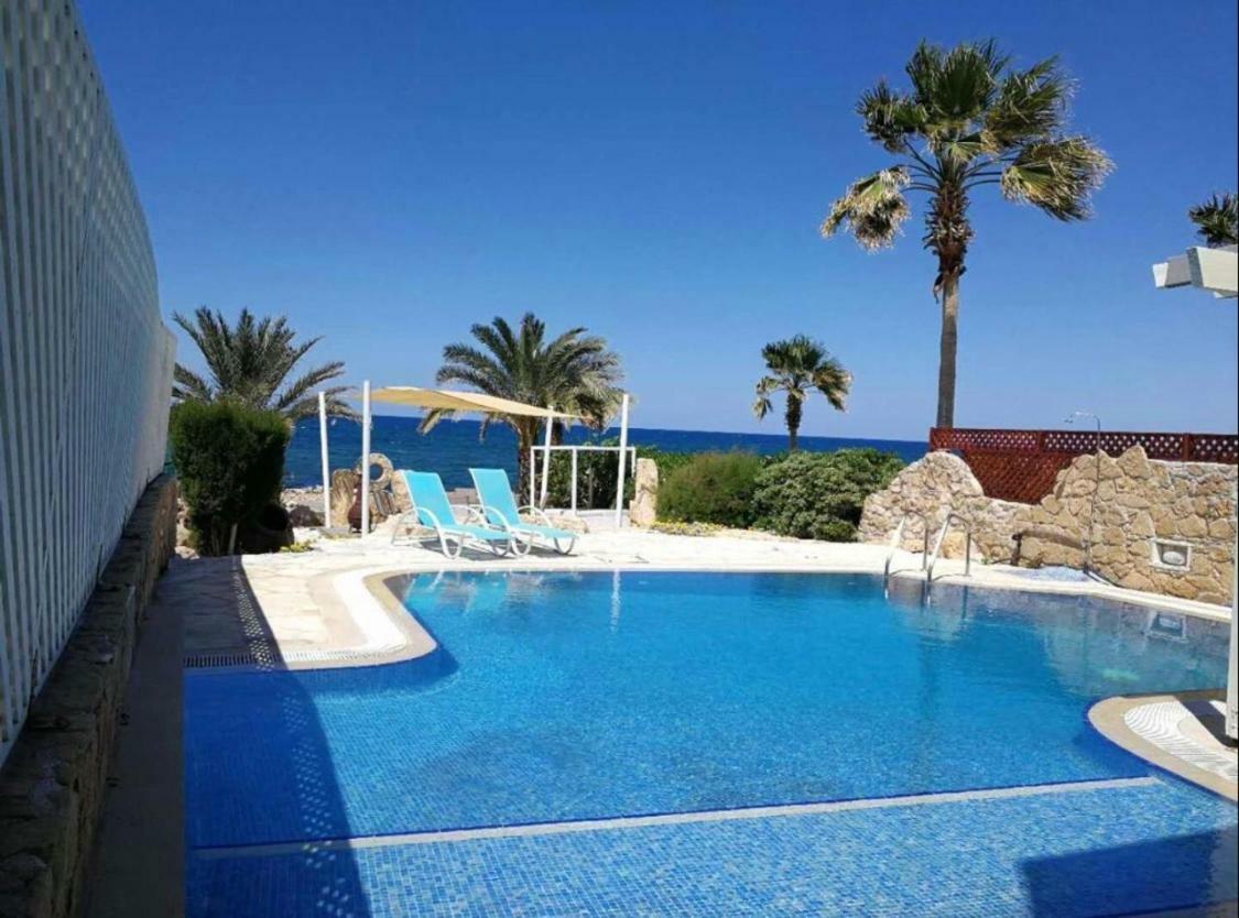 34 beach villa Paphos Exteriör bild